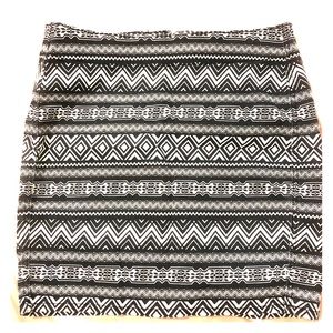 H&M Mini Pencil Skirt Patterned